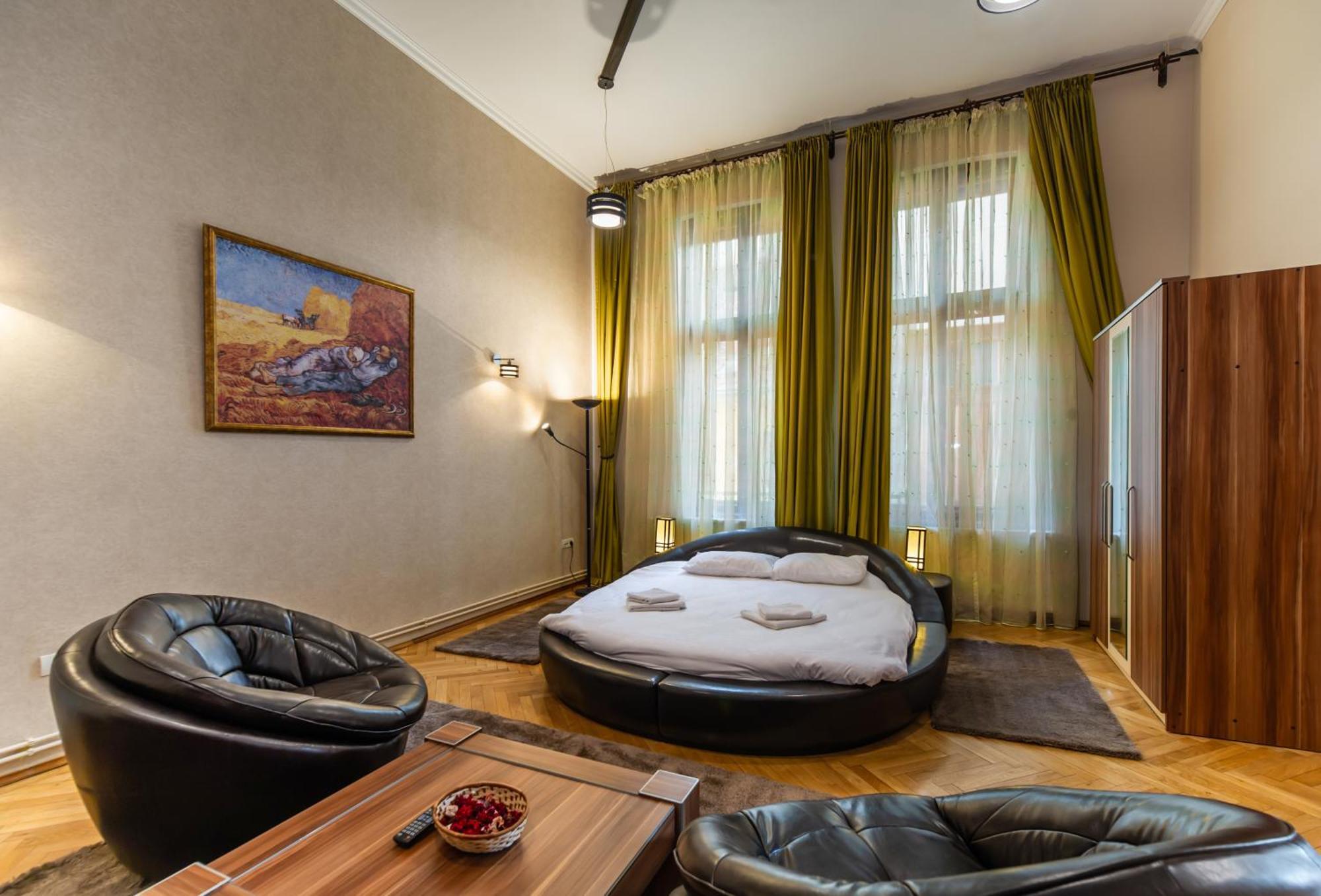 Select City Center Apartments Braşov Dış mekan fotoğraf