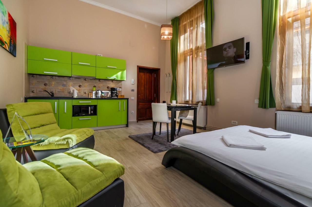 Select City Center Apartments Braşov Dış mekan fotoğraf